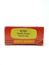 Load image into Gallery viewer, HORNBY RAILWAYS &#39;Smiths Foods&#39; Closed Van R.725
