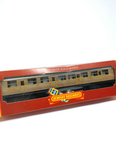 Load image into Gallery viewer, HORNBY RAILWAYS LNER Brake Composite (Teak finish) R.478
