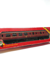 Load image into Gallery viewer, HORNBY RAILWAYS L.M.S. Coach 57&#39; Brake 3rd R.434
