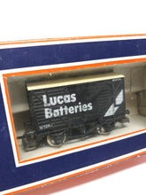 Load image into Gallery viewer, LIMA 12T Wagon &#39;Lucas Batteries&#39; 305603W
