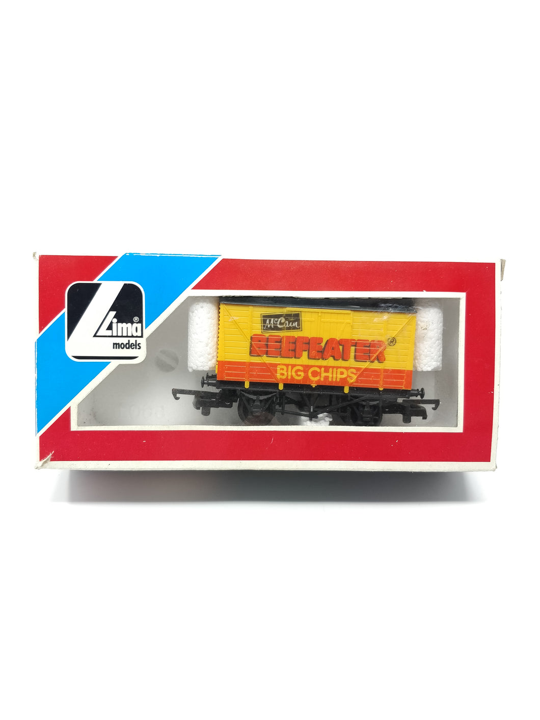 LIMA Closed Ventilated Van 'McCain Beefeater Big Chips' 305687W