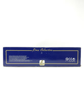 Load image into Gallery viewer, LIMA MK3 Trailer 2nd Class Coach &#39;GNER&#39; L305439
